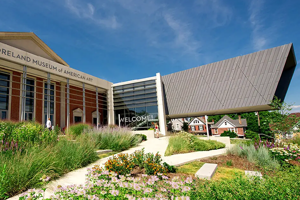 Exterior photo of Westmoreland Museum of American Art in the daytime